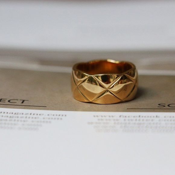 18K Solid Gold Plated Quilted Crush Diamond Cross Cut Ring - Picture 2 of 4